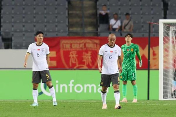 股票配资网站开户 恐韩症没救了！国足对韩国6连败0进球 踢2队都输 久帅不如伊万？