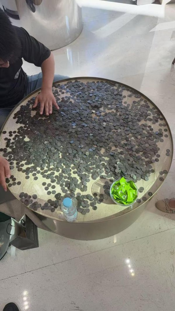 安全配资炒股门户 上海农商行拒2万枚硬币兑换 银行回应：客户无法说明硬币来源